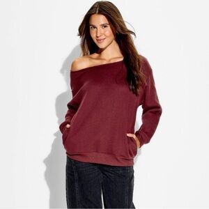 NWT Wild Fable Women's Off-Shoulder Burgundy Sweater w Pockets Oversized